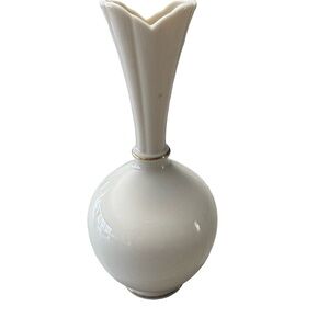 High Vase (Bulbous) 86 by LENOX Cream with Gold Trim